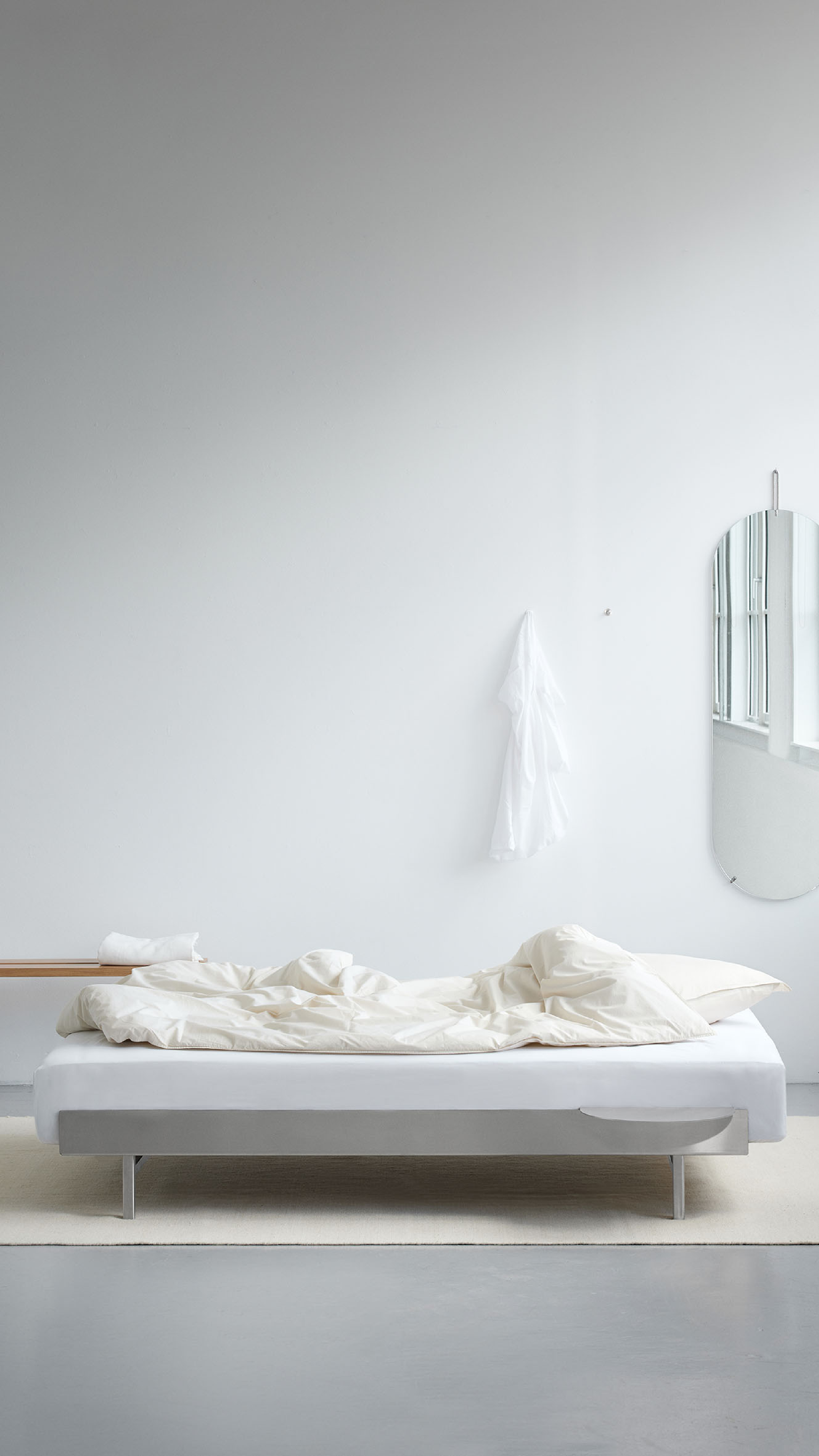 ベッドフレーム 90-180cm (ステンレス)